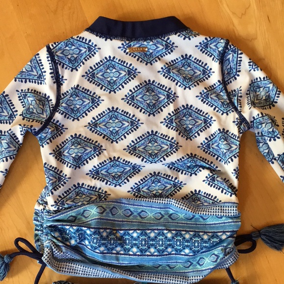 CABANA LIFE | Girls Batik 2-Piece Long Sleeve Rashguard Set - Picture 8 of 15